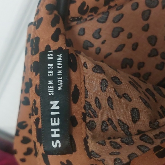Shein lepoard print blouse size M in perfect condition - Picture 2 of 3